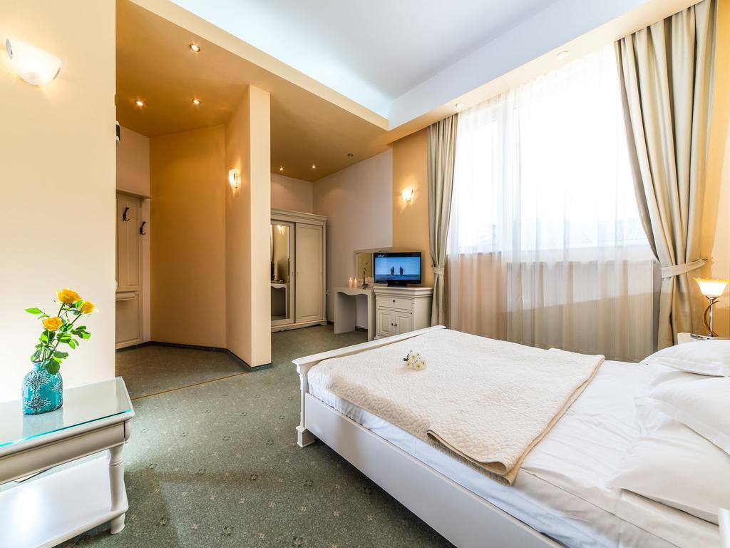 Hotel Opal Cluj-Napoca Eksteriør billede